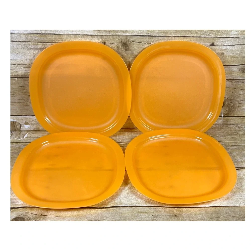 NEW Tupperware Microwave Reheatable Luncheon Plates Orange 9.5 inch Set of 4